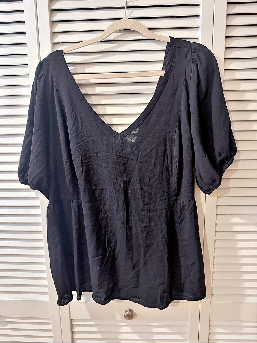 Torrid Crinkle Gauze Tie Back Puff Sleeve Top Black Blouse Size 1X